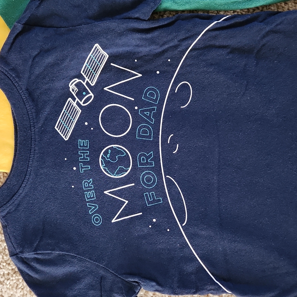 Bundle of 3 t-shirts - Picture 3 of 4